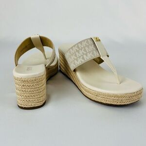 Michael Kors Verity Espadrille Wedge Sandals Cream Size 7 Signature Logo Pattern